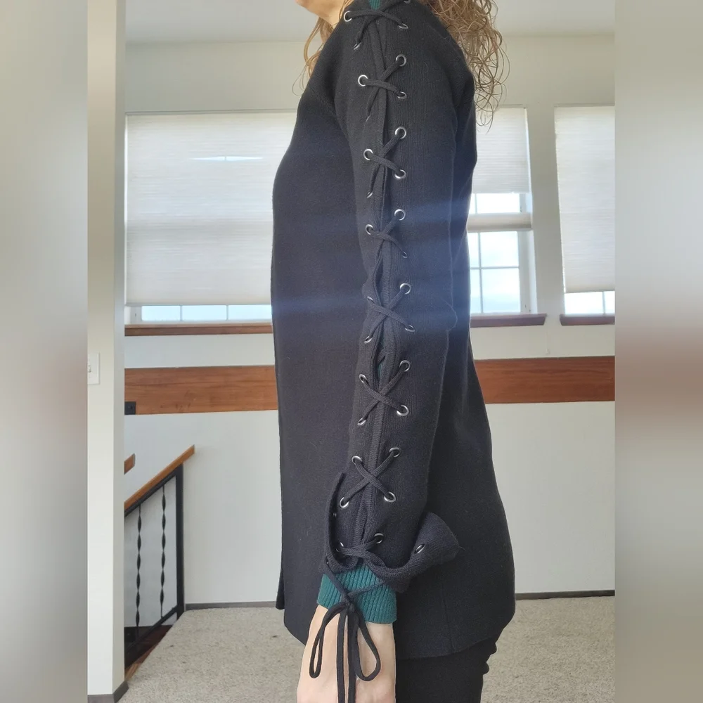 XS Anne Fontaine Sweater - Picture 2 of 9